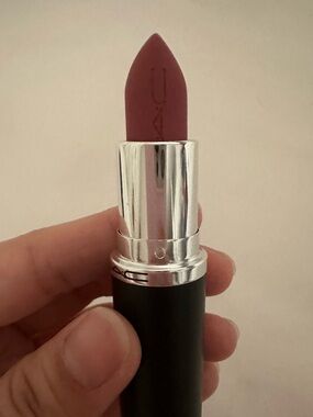 Mac Mehr Lipstick